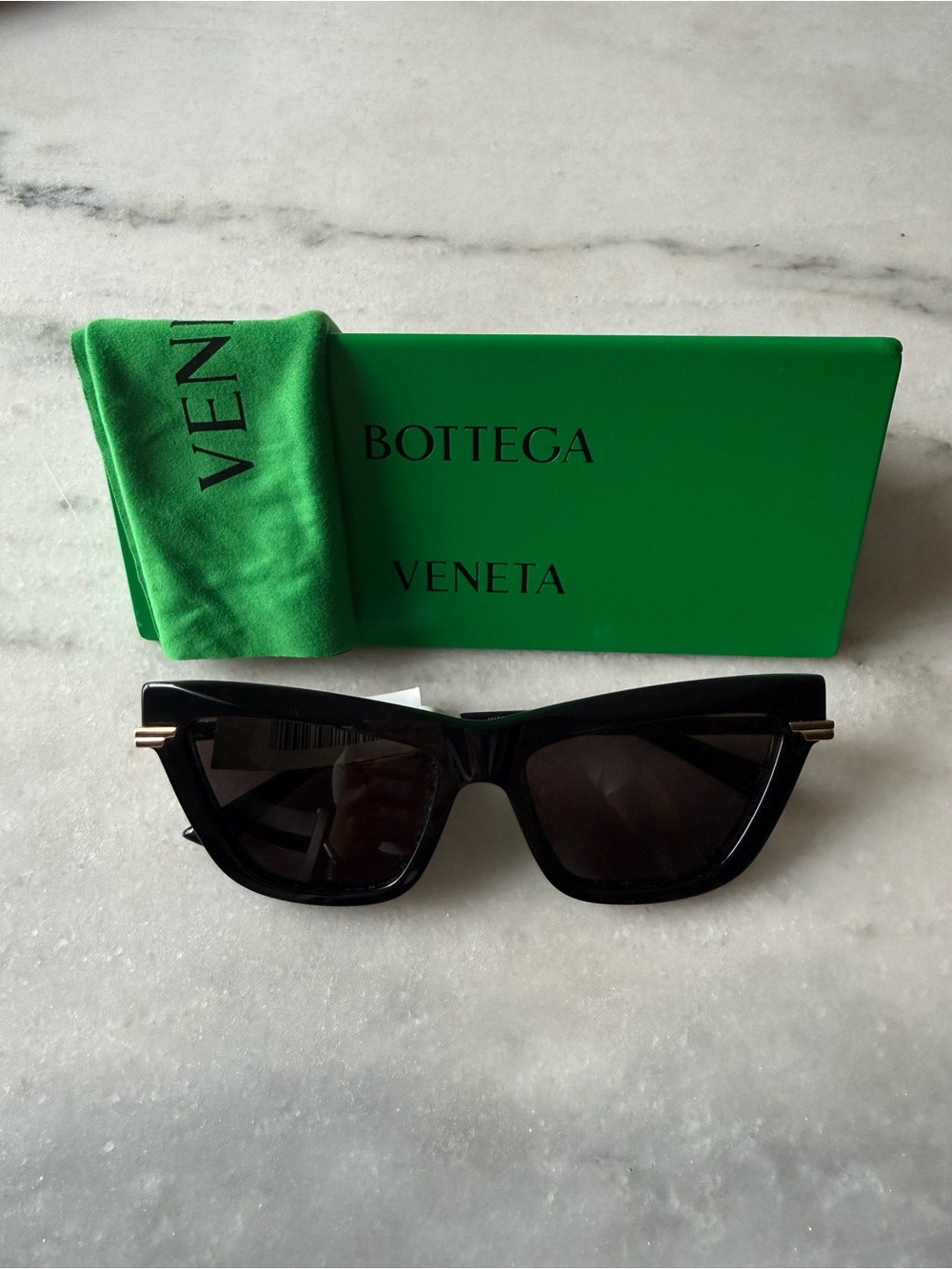 Bottega Veneta Cat-eye Sunglasses - Picture 2 of 8